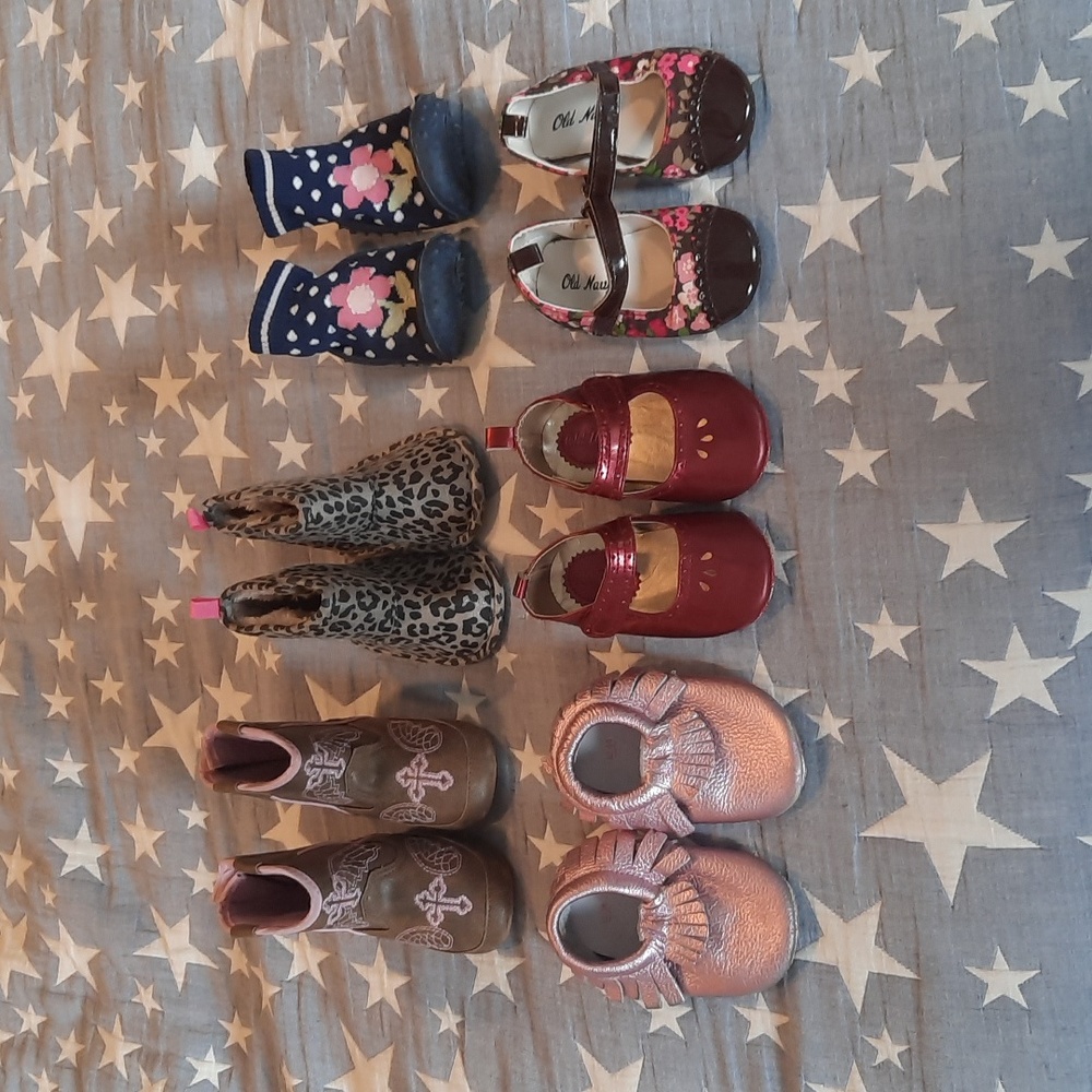 Baby shoes lot